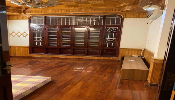 Cho thuê nhà ngõ ô tô phố Phan Văn Trường làm kinh doanh spa, online ,văn phòng kết hợp ở lại.